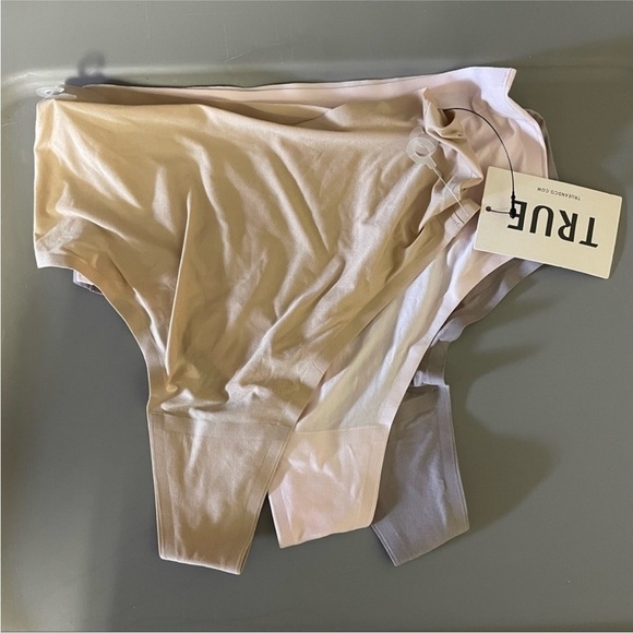 NWT Bundle True Body High Rise Thongs Panties 3 Pack Multicolor XS-LG - Picture 3 of 4